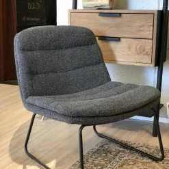 Bermo Hiilenharmaa Nojatuoli -Keittiö myymälä 58719B12 1260 47DA BE42 3E864AE75D6F rotated 1