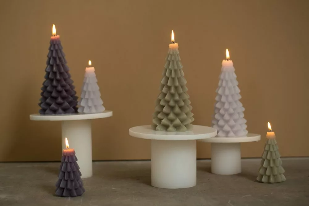 RUSTIK LYS Iso Kuusikynttilä Metsänvihreä 5 RUSTIK LYS Iso Kuusikynttilä Metsänvihreä - Image 5