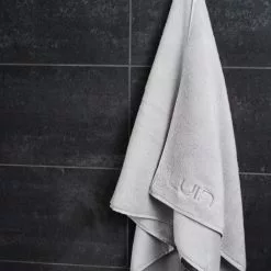 LUIN Kylpypyyhe 70×140 Pearl Grey -Keittiö myymälä Bath Towel 70x140 Pearl Grey 1 scaled e1606379456140 1