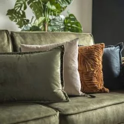 BY-BOO Minx Vihreä Samettityyny 40×60 -Keittiö myymälä By Boo357 e1633970609538