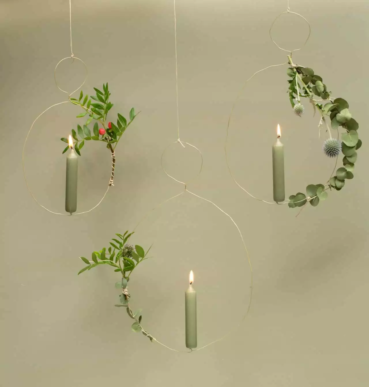 Pienet Kruunukynttilät, Lämmin Harmaa 4 Pienet Kruunukynttilät, Lämmin Harmaa - Image 4