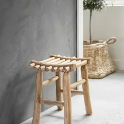 Must Living Puujakkara Bohemian 8 Must Living Puujakkara Bohemian -Keittiö myymälä ml 450422 stool bohemian plus ml 890470 basket palette sfeer 1