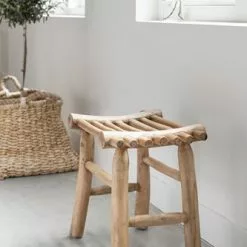 Must Living Puujakkara Bohemian 9 Must Living Puujakkara Bohemian -Keittiö myymälä ml 450422 stool bohemian plus ml 890470 basket palette sfeer