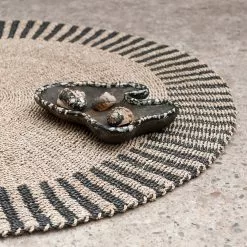 Estrella Pyöreä Matto Meriheinästä -Keittiö myymälä ml 890865 carpet estrella plus ml 430953 tray coral sfeer 1